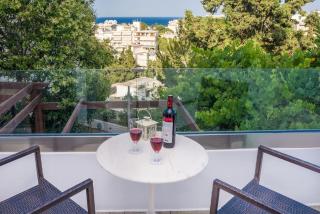 Family Getaway Home - Rodes - 1