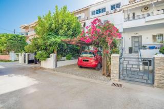 Family Getaway Home - Rodes - 9