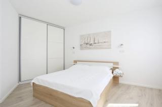 Apartments Anmalu with Jacuzzi - Pirovac - 6