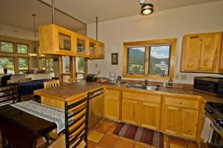 Lovely Home in Crestone (Great Views!) - Crestone - 5