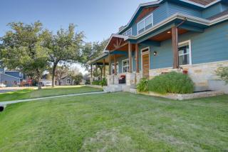 Modern Lago Vista Home with Pool and Lake Access! - Lago Vista - 0