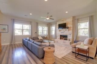 Modern Lago Vista Home with Pool and Lake Access! - Lago Vista - 8