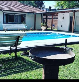 Casa Quinta con pileta Tortuguitas Bs As - 2