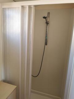 Mobil home 6 personnes climatisé . - 2