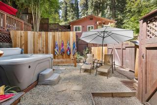 Salmon House - Guerneville - 0