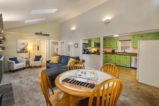 Salmon House - Guerneville - 8