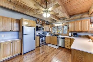 Spacious Maggie Valley Cabin with Waterfall On-Site! - Maggie Valley - 2