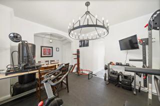 Austin Epic Stay Yoga Gym BBQ Yard WiFi Games - 2