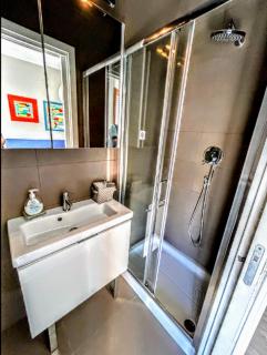 -Penthouse con Terrazza Panoramica -Free Parking- - Carrara - 1