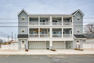 The Kraken Wildwood Townhome half Mi to Beach! - Wildwood - 8