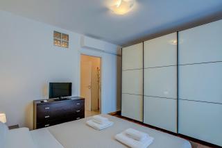 EMMA'S APARTMENT - Cathedral VIEW - 4