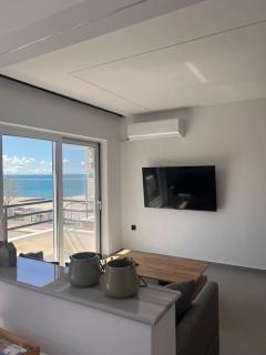 Patras Blue Sea and Sky Deluxe Apartment - Patra - 6