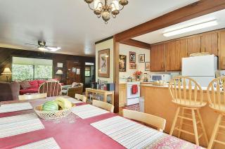 The Boat House - Guerneville - 8