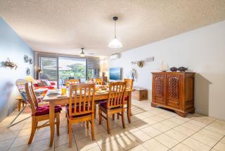 14 The Dunes large unit with pool tennis court and directly across from Fingal beach - Fingal Bay - 2