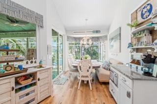 Perfect Blend of Elegance and Comfort I Captivating Home For Idyllic Retreat - Marco Island - 4