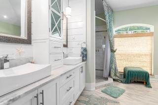 Perfect Blend of Elegance and Comfort I Captivating Home For Idyllic Retreat - 1