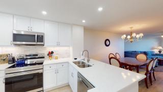 Renovated and Beachfront, Paradise Awaits - 7