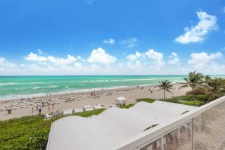 Beachfront Resort Suite with Views - 2
