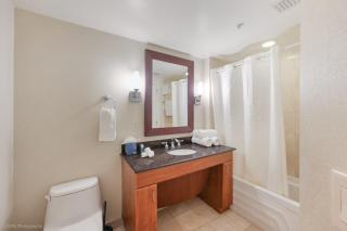 15th Floor Luxury Suite at Trump Int Resort - 3