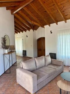 Casa con jardin excelente ubicación - Ciudad Lujan de Cuyo - 7