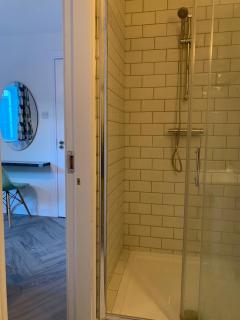 Town Center Beautiful 1 Bed Apartment - Kinsale - 4