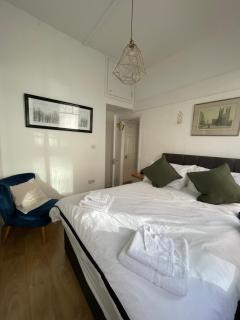 Modern Flat in Victorian West Kensington Mansion - 6