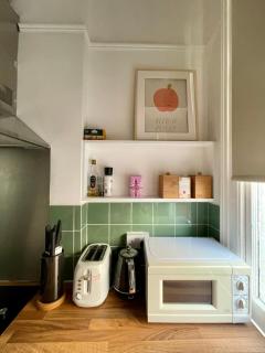 Modern Flat in Victorian West Kensington Mansion - 3
