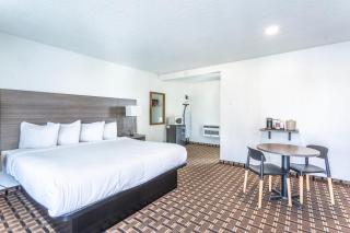 Coastal Breeze Inn - Morro Bay - 6