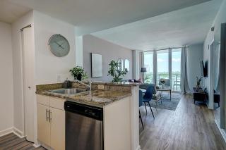 Coconut Grove 1 bedroom condo parking included - Miami - 9
