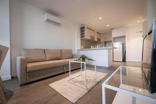 A Chic 2BR CBD Apartment Near Southern Cross - 7