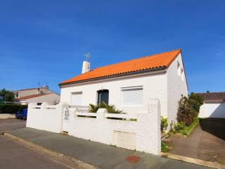 Maison Rénovée 5 Chambres, WiFi, Parking, à 800m du Marché et 1km Plage - FR-1-92-891 - Les Sables-dʼOlonne - 2