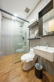 Ando Hotel Batam - Nagoya - 1