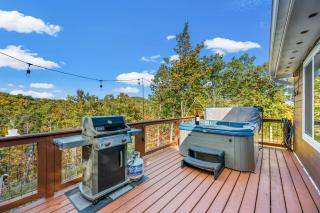 Goal Set for 2026 at Cozy Cabin - 10 min to Parkway - Mt View- Hot Tub - Hammock - 6