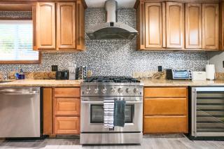 Cozy Home with Spa, Arcade, near Disney & Expo - Anaheim - 8