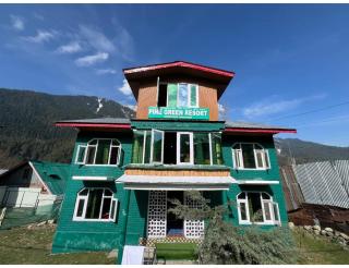 Hotel Pine Green, Pahalgam - Pahalgām - 0