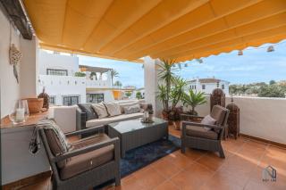 Aldea Blanca 2 BDRM Central Apt w Stunning Views - Marbella - 2