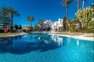 Aldea Blanca 2 BDRM Central Apt w Stunning Views - Marbella - 8