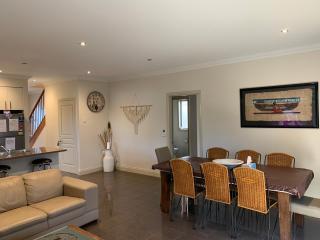 Cowes Luxury Getaway - 0