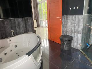Pool Villa Hua Hin Nong Kae near Bluport just 4 mins drive 3 bed and ensuite bathroom less than 10 mins drive to the Hua Hin and Takiab beach - Hua Hin - 4