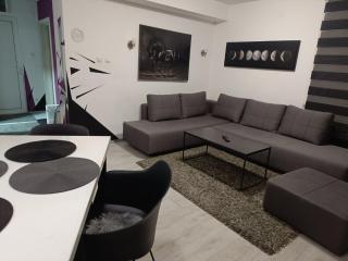 Apartment Triangle - 5