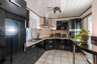 Lava-Lodge (Ferienhaus) - 3