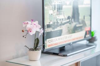 CBD Riverview 2B1B Apt w Shared Pool, Gym - 8