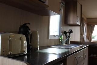 Norfolk broads caravan sleeps 8 - Belton - 7