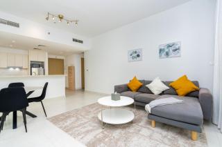 CitiHome - Broad and Bright 2BR Apartment in Creek Side - Dubai - 2