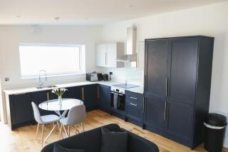 Peaceful 2 Bed Townhouse, Close to City Centre - 9