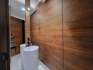 Bluewaters Island - Modern 2 bedroom Full Apartment - Dubai - 1