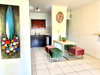 Spanish inspired apartment in Century City - Cidade Do Cabo - 4