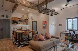 Cool Urban Oasis near Downtown by Circadian - 5