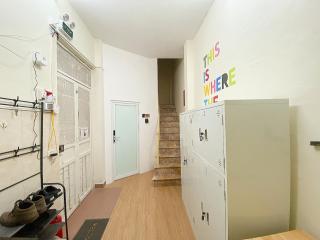 4 Bed Rooms with Kitchen for 11 guests Family-friendly Home in Hanoi Old Quarter - 6