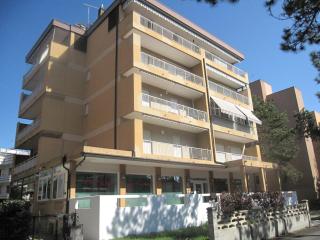 Enjoy the sun from our lovely terrace - Beahost - Grado-Pineta - 7